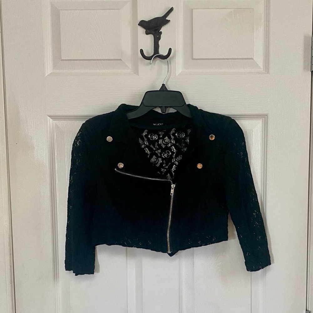Vintage 80’s lace cropped moto jkt.
